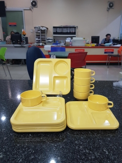 ชุดอาหารว่างสีเหลือง