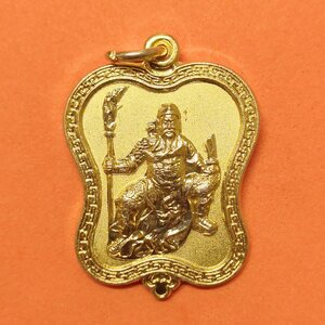 เหรียญ เทพเจ้ากวนอู รุ่นสมปราถนา วัดบรมราชา ( วัดเล่งเน่ยยี่ 2 ) ปี 2556 เนื้อกะไหล่ทองพ่นทราย สูง 3 เซน