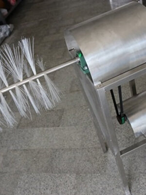 แกนสแตนเลสพร้อมขนแปรงล้างถังภายใน 20 ลิตร