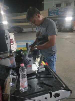 ช่างทำกุญแจรถยนต์