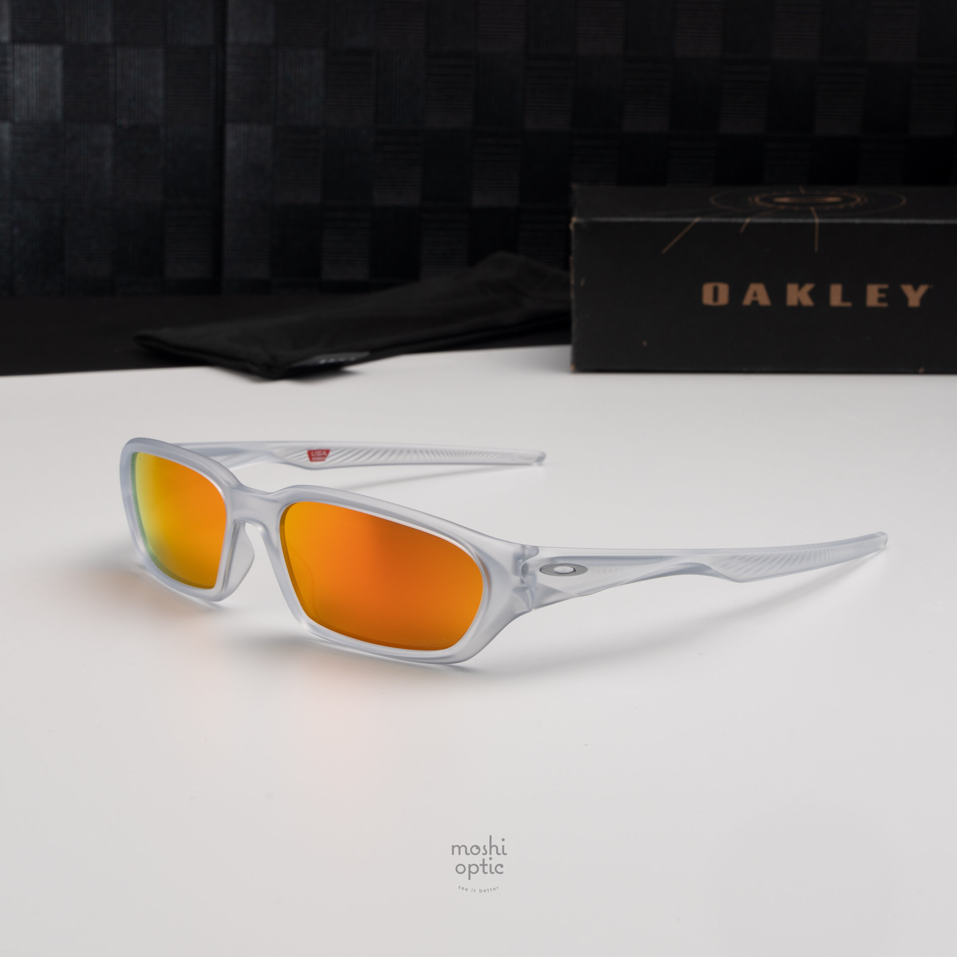 แว่นกันแดด OAKLEY Terraforma OO9530-03 Matte clear Prizm rub