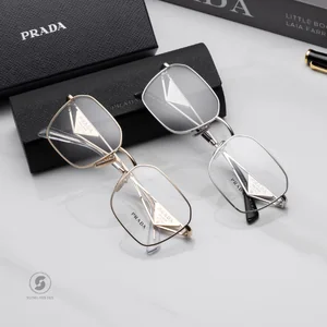 แว่นสายตา (Eyeglasses)