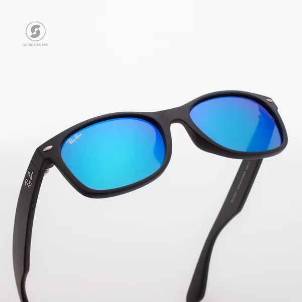 RayBan RB2132F 622/17 Nre Wayfarer Blue Mirror image 5 RayBan RB2132F 622/17 Nre Wayfarer Blue Mirror image 5