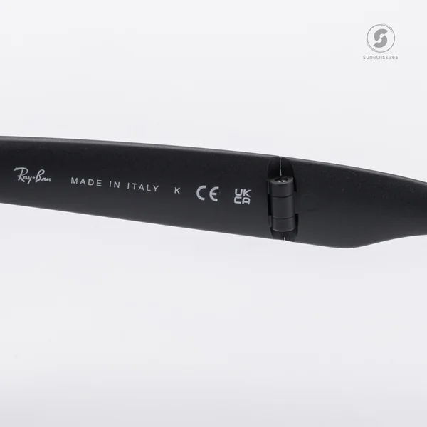 Ray Ban Folding Wayfarer RB4105 601S image 9 Ray Ban Folding Wayfarer RB4105 601S image 9