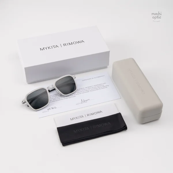 แว่นกันแดด MYKITA RIMOWA SUN MR002 AL2 WHITE SILVER SILVER DARKGREY SOLID image 10 แว่นกันแดด MYKITA RIMOWA SUN MR002 AL2 WHITE SILVER SILVER DARKGREY SOLID image 10