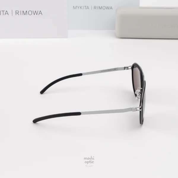 แว่นกันแดด MYKITA RIMOWA SUN MR006 AL1 WHITE SILVER BLACK COOLGREY SOLID image 5 แว่นกันแดด MYKITA RIMOWA SUN MR006 AL1 WHITE SILVER BLACK COOLGREY SOLID image 5