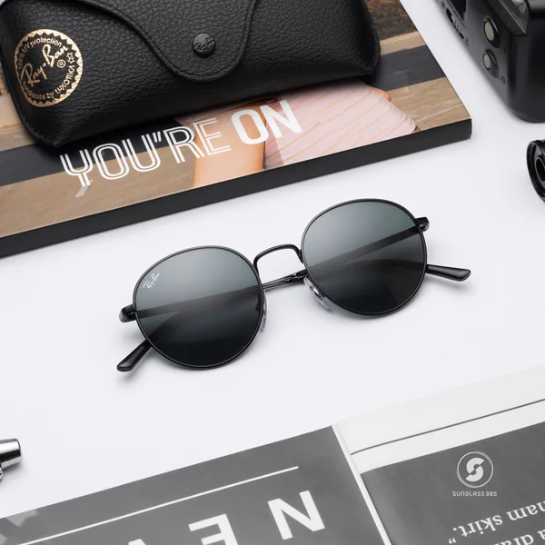 แว่นกันแดด Ray-Ban Round RB3681 002/71 Black / Green Classic
