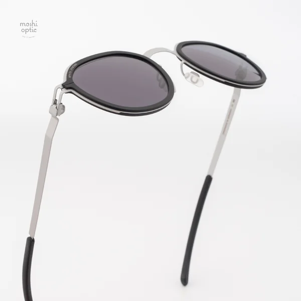 แว่นกันแดด MYKITA RIMOWA SUN MR001 AL1 WHITE SILVER BLACK COOLGREY SOLID image 6 แว่นกันแดด MYKITA RIMOWA SUN MR001 AL1 WHITE SILVER BLACK COOLGREY SOLID image 6