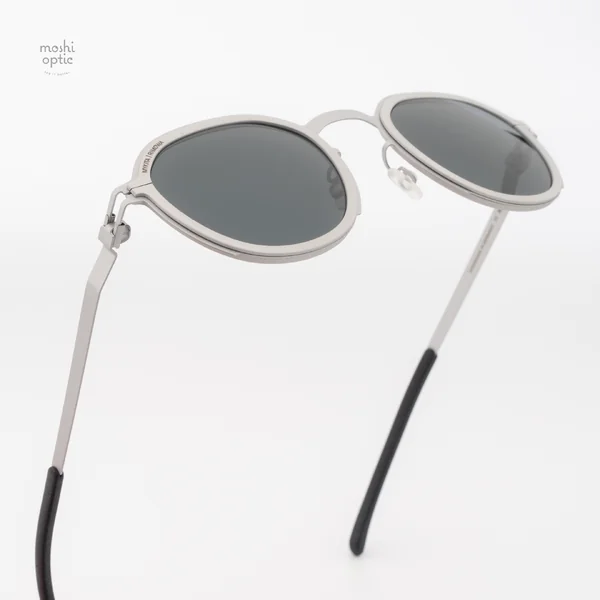 แว่นกันแดด MYKITA RIMOWA SUN MR001 AL2 WHITE SILVER SILVER DARKGREY SOLID image 6 แว่นกันแดด MYKITA RIMOWA SUN MR001 AL2 WHITE SILVER SILVER DARKGREY SOLID image 6
