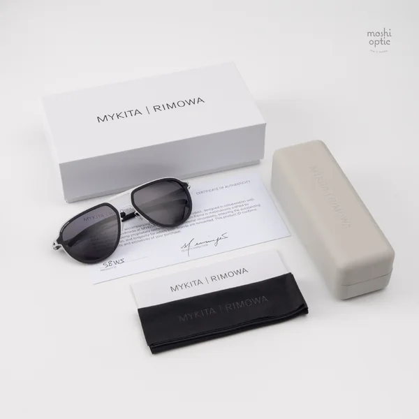 แว่นกันแดด MYKITA RIMOWA SUN MR006 AL1 WHITE SILVER BLACK COOLGREY SOLID image 10 แว่นกันแดด MYKITA RIMOWA SUN MR006 AL1 WHITE SILVER BLACK COOLGREY SOLID image 10