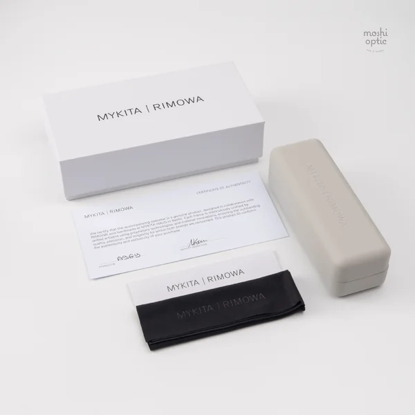 แว่นกันแดด MYKITA RIMOWA SUN MR001 AL2 WHITE SILVER SILVER DARKGREY SOLID image 9 แว่นกันแดด MYKITA RIMOWA SUN MR001 AL2 WHITE SILVER SILVER DARKGREY SOLID image 9