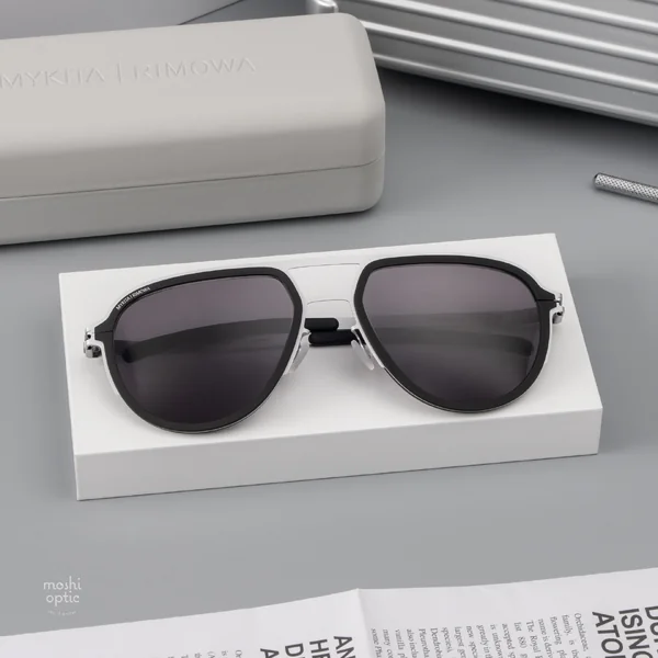 แว่นกันแดด MYKITA RIMOWA SUN MR006 AL1 WHITE SILVER BLACK COOLGREY SOLID image 2 แว่นกันแดด MYKITA RIMOWA SUN MR006 AL1 WHITE SILVER BLACK COOLGREY SOLID image 2