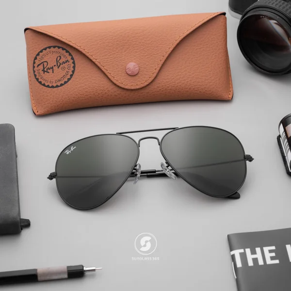 แว่นกันแดด Ray-Ban Aviator large metal RB3025 L2823 Black / Green G-15 แว่นกันแดด Ray-Ban Aviator large metal RB3025 L2823 Black / Green G-15