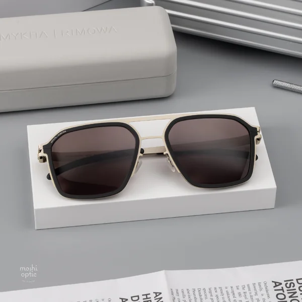 แว่นกันแดด MYKITA RIMOWA SUN MR003 AL3 TITAN BLACK BROWN SOLI image 2 แว่นกันแดด MYKITA RIMOWA SUN MR003 AL3 TITAN BLACK BROWN SOLI image 2