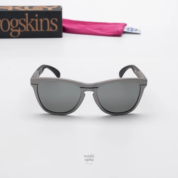 Oakley Frogskins Range A OO9284A-15 Titanium Prizm Black Pol