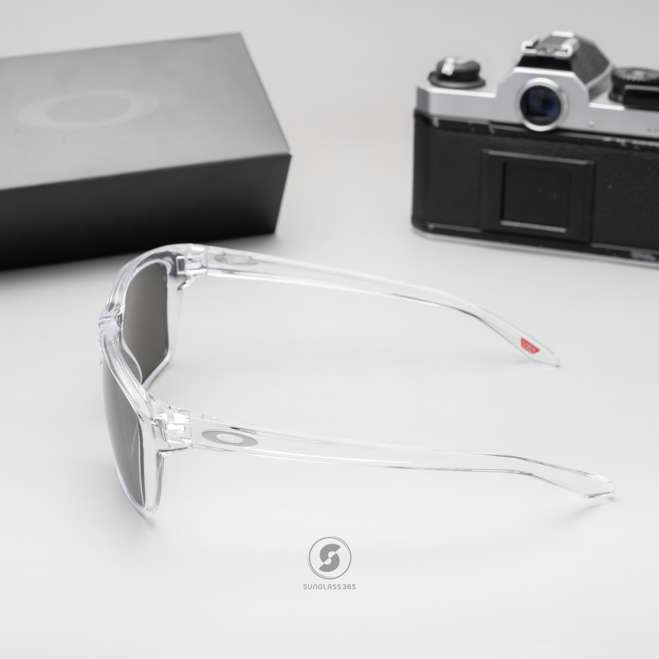 Oakley OO9448-29 Sylas Polished Clear Prizm Black