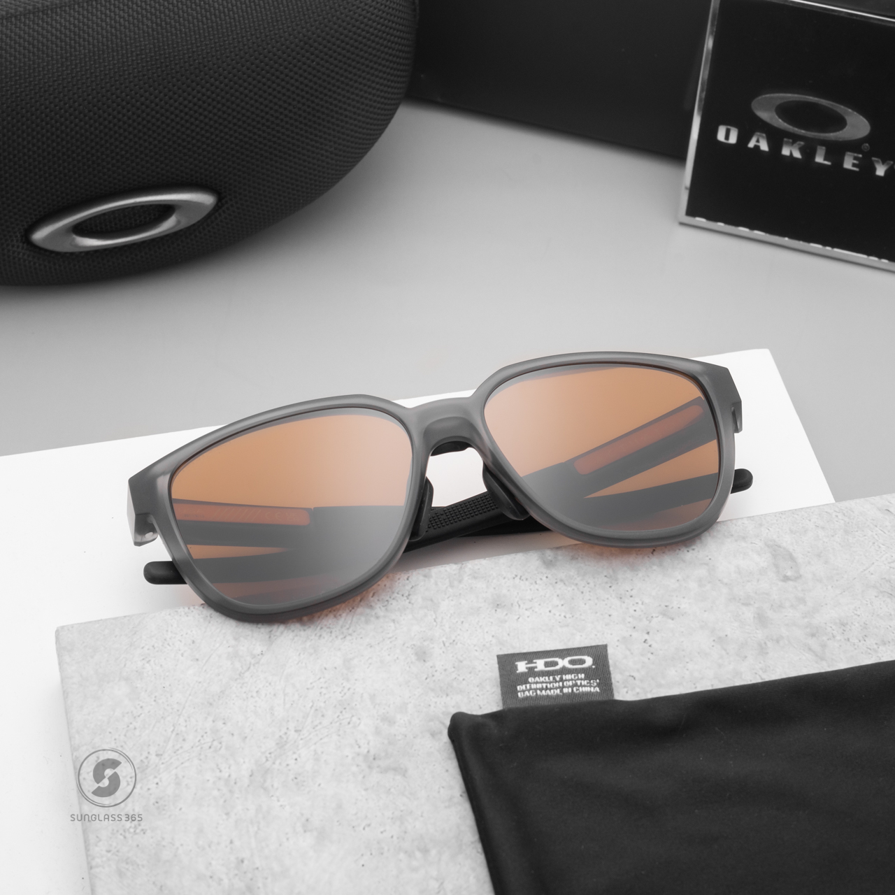 Oakley Actuator(A) OO9250A-03 Matte Grey Smoke