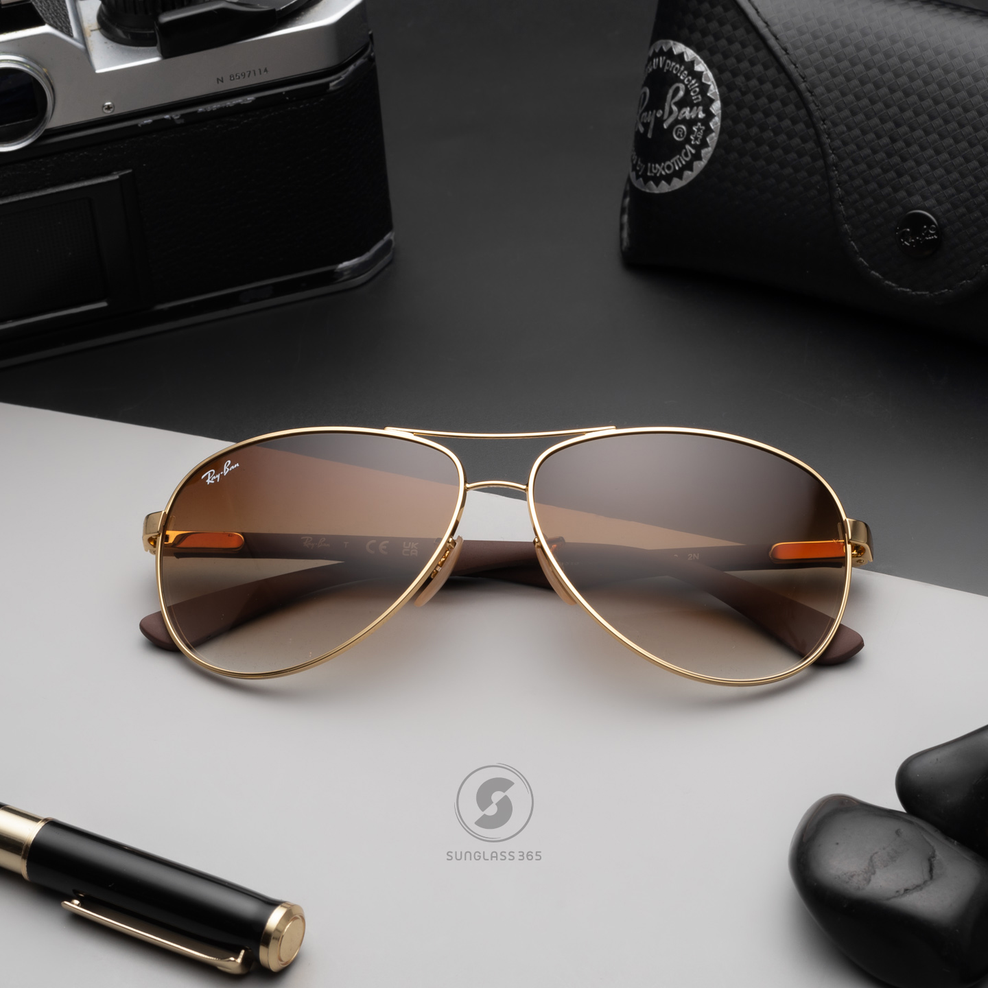แว่นกันแดด RAY BAN Aviator RB8313 001/51 Tech Carbon fiber ก