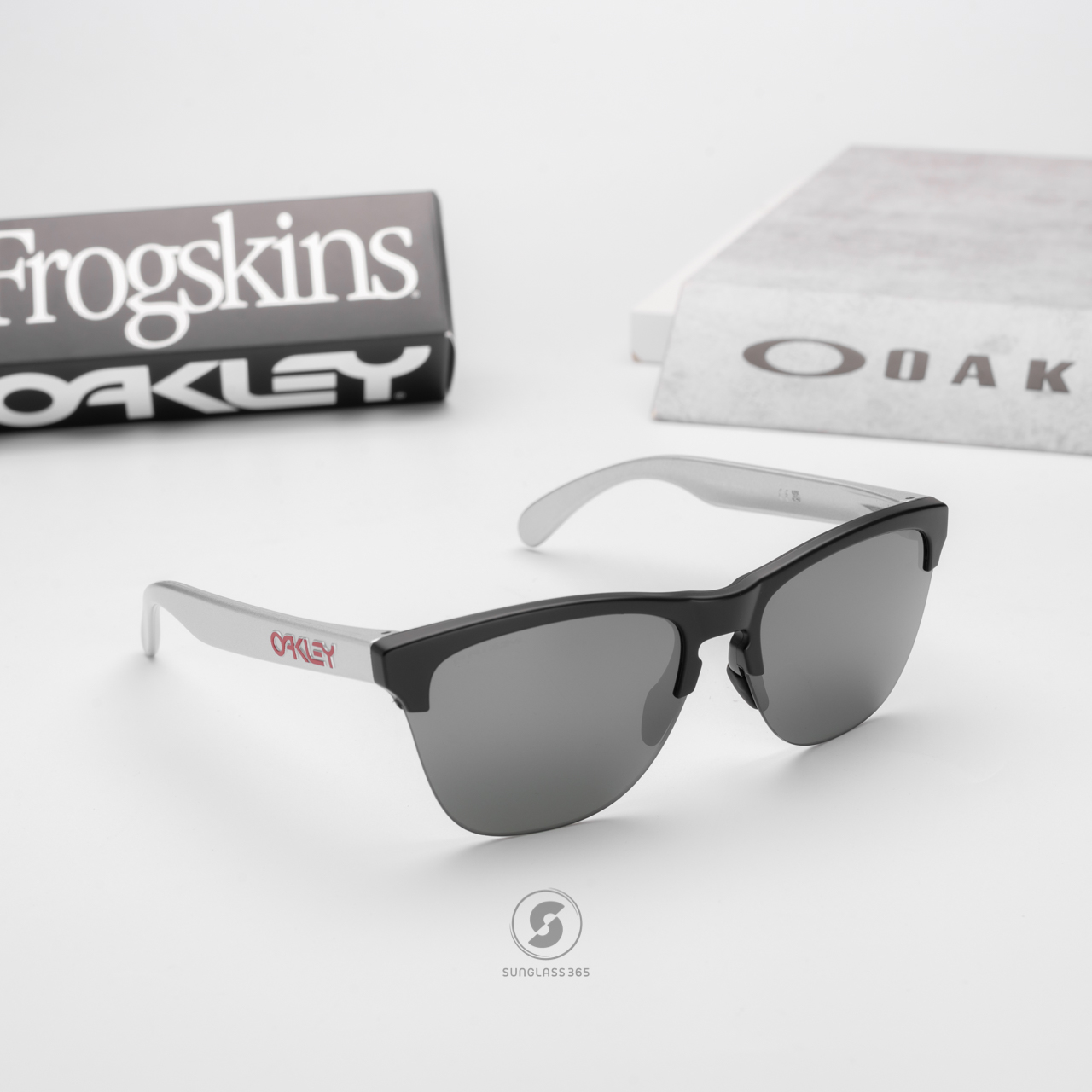 OAKLEY OO9374-53 Frogskins Lite Matte Black