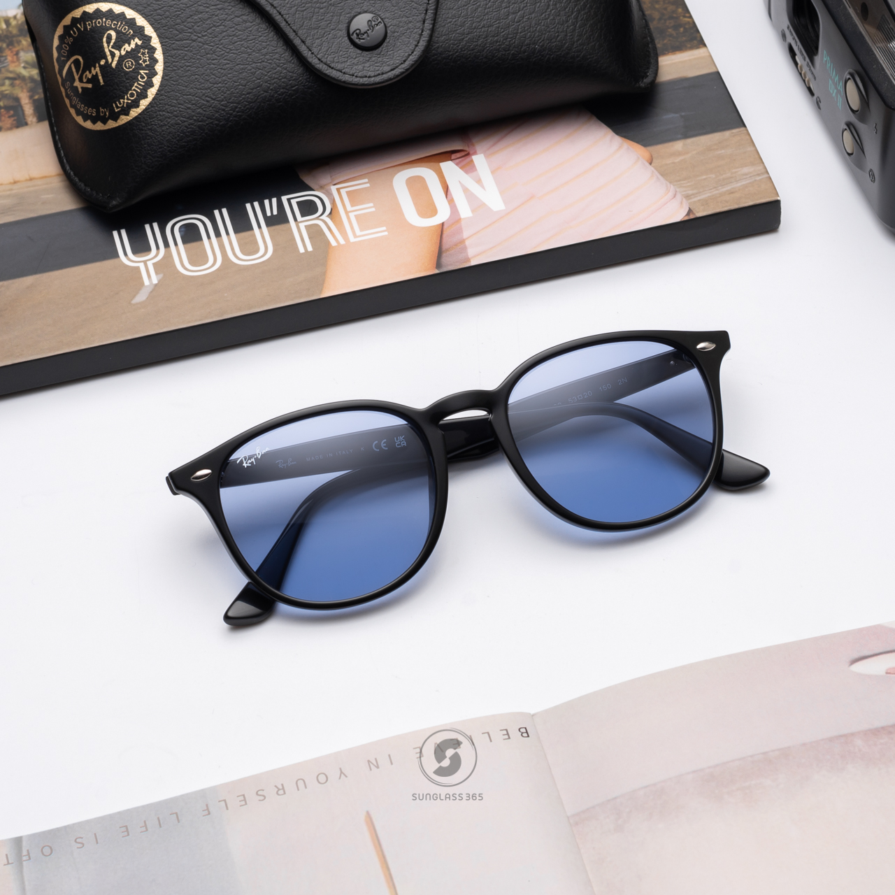 แว่นกันแดด Ray-Ban RB4259F 601/80 Black / Blue Classic